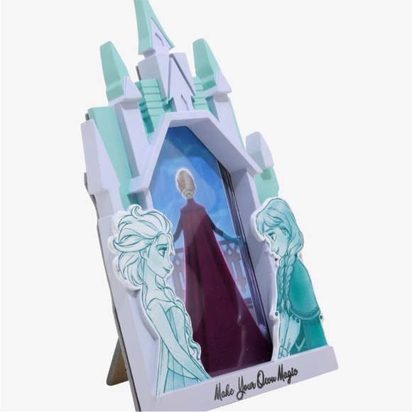 Disney Frozen Arendelle Castle Photo Frame - Picture 2 of 3